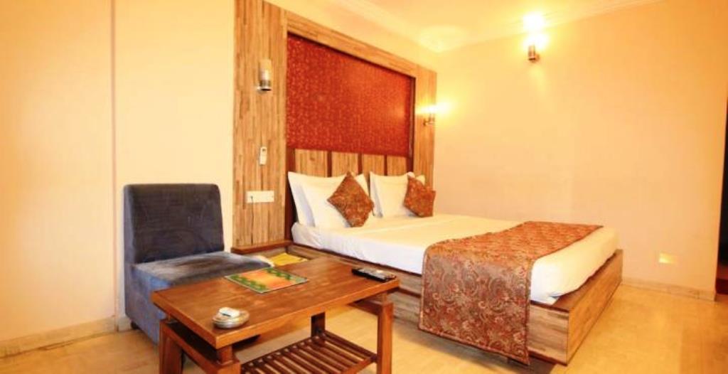 Hotel Eden Ahmedabad Room photo